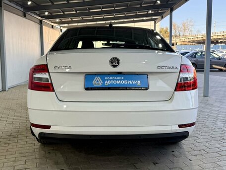 2019 Skoda Octavia III (A7) Рестайлинг, белый, 1489000 рублей, вид 4