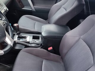2016 Toyota Land Cruiser Prado 6-speed 150 Series Рестайлинг 1, чёрный, 3600000 рублей, вид 4