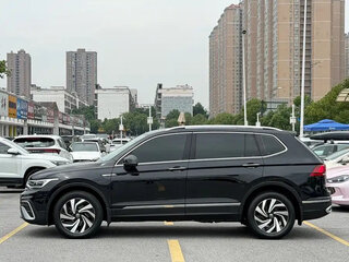 2023 Volkswagen Tiguan L II Рестайлинг (China Market), чёрный, 2376111 рублей, вид 5