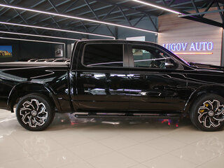 2020 Ram 1500 Crew Cab eTorque V, чёрный, 6190000 рублей, вид 4