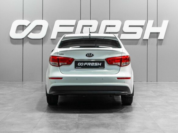 2015 Kia Rio III Рестайлинг, белый, 1170000 рублей - вид 3