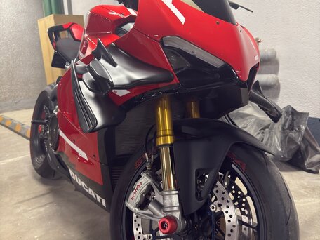 2023 Ducati Panigale V4, красный, 3250000 рублей, вид 2