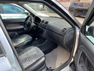 2013 Skoda Fabia II Рестайлинг, серебристый, 695000 рублей, вид 4