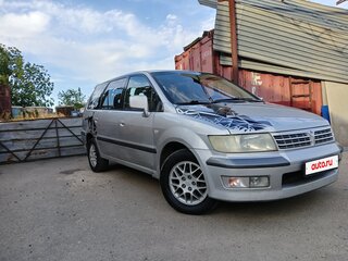 2002 Mitsubishi Space Wagon III, серебристый, 335000 рублей, вид 3