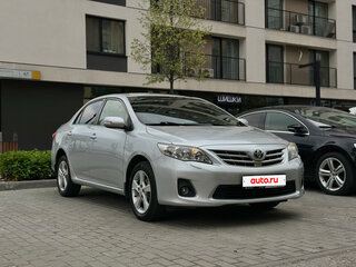 2011 Toyota Corolla X (E140, E150) Рестайлинг, серебристый, 1050000 рублей, вид 3