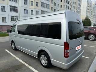 2010 Toyota HiAce H200 Рестайлинг, серебристый, 1750000 рублей, вид 4