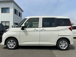 2022 Toyota Roomy I Рестайлинг, белый, 910004 рублей, вид 3