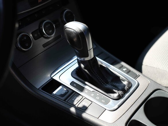 2014 Volkswagen Passat B7, чёрный, 1125823 рублей - вид 13