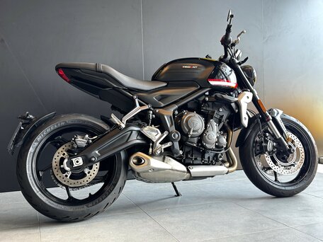 2021 Triumph Trident 660, чёрный, 930000 рублей, вид 5
