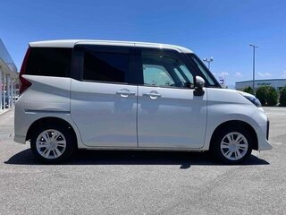 2023 Toyota Roomy I Рестайлинг, белый, 720010 рублей, вид 4
