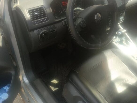 2007 Volkswagen Jetta V, серебристый - вид 6