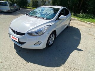 2013 Hyundai Elantra V (MD), белый, 950000 рублей, вид 3