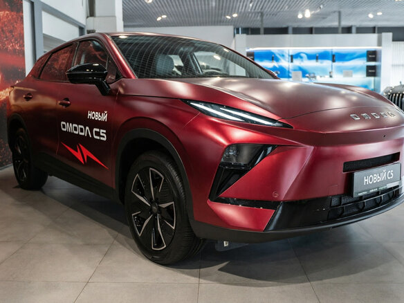 2026 Omoda C5 II, красный, 2399000 рублей - вид 2