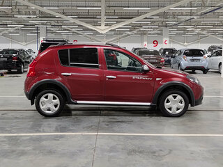 2013 Renault Sandero Stepway I, красный, 625000 рублей, вид 4