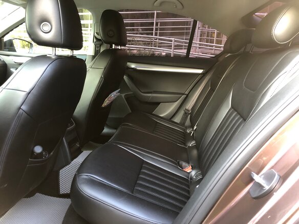 2017 Skoda Octavia III (A7) Рестайлинг, коричневый, 1720000 рублей - вид 12