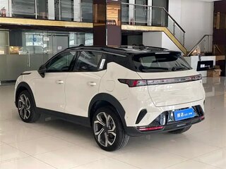 2025 Lynk & Co 06 I Рестайлинг, бежевый, 2134520 рублей, вид 4