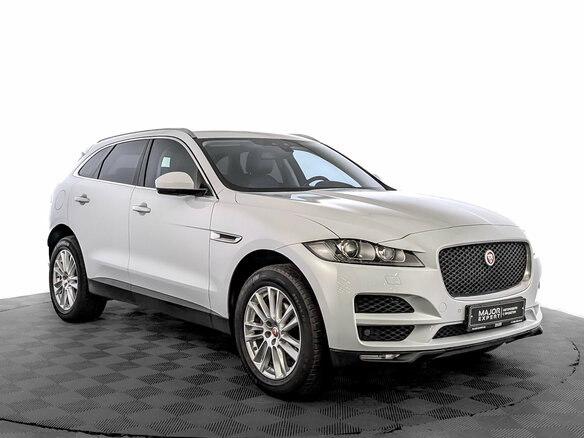 2016 Jaguar F-Pace I, белый - вид 2