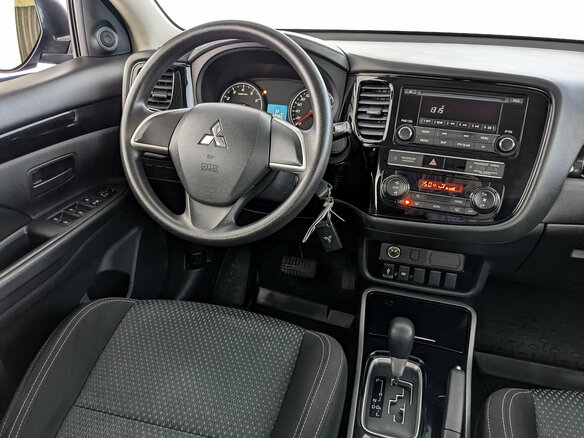 2019 Mitsubishi Outlander III Рестайлинг 3, серый, 1710000 рублей - вид 24