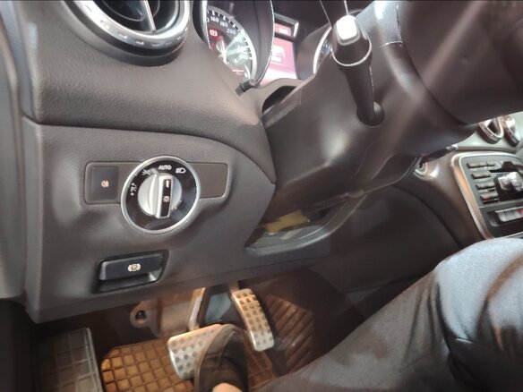 2015 Mercedes-Benz GLA 200 I (X156), серебристый, 1700000 рублей - вид 9