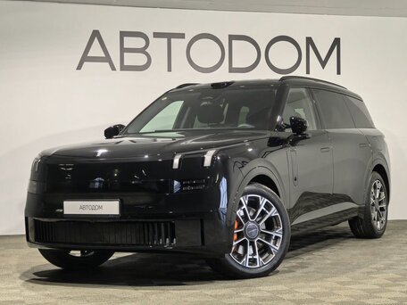 Lynk & Co 900