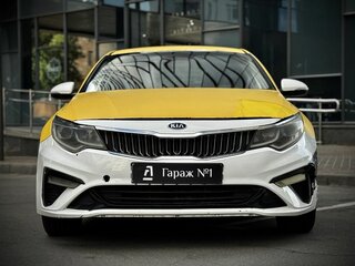 2019 Kia Optima IV Рестайлинг, жёлтый, 695000 рублей, вид 2