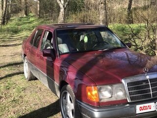 1987 Mercedes-Benz W124 230, красный, 230000 рублей, вид 5