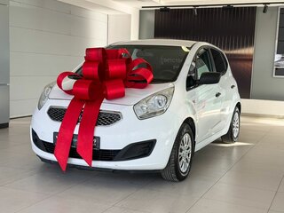 2011 Kia Venga 5-speed I, белый, 725000 рублей, вид 1