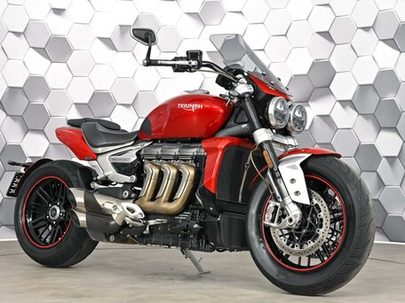 2020 Triumph Rocket III, красный, 1649000 рублей, вид 1
