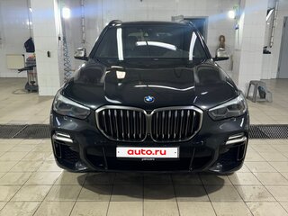 2021 BMW X5 M50i IV (G05/G18), чёрный, 7600000 рублей, вид 2