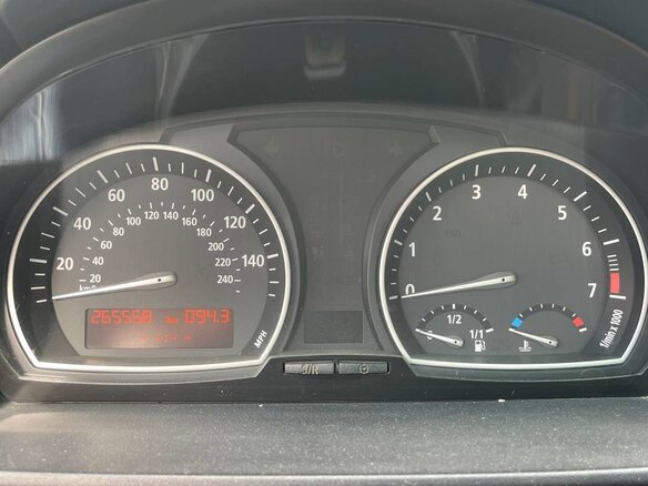2004 BMW X3 30i I (E83), чёрный - вид 8