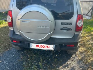 2011 Chevrolet Niva I Рестайлинг, серебристый, 449000 рублей, вид 5