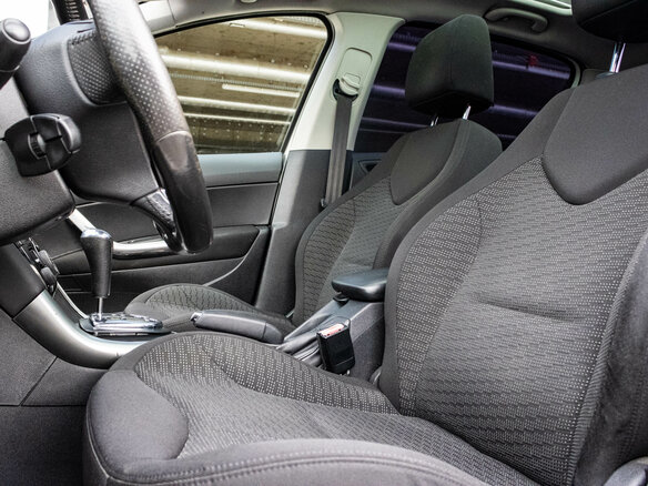 2011 Peugeot 308 I Рестайлинг, белый, 460000 рублей - вид 8