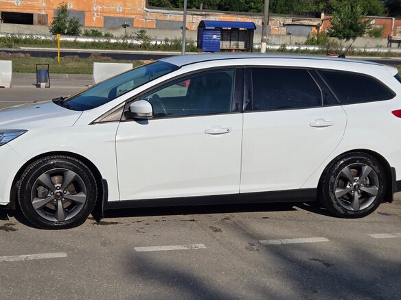 2013 Ford Focus III, белый, 630000 рублей - вид 3