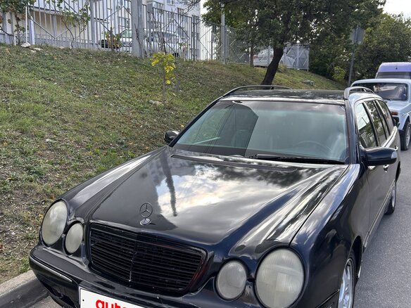 2001 Mercedes-Benz E-Класс 240 II (W210, S210) Рестайлинг, чёрный, 450000 рублей - вид 2