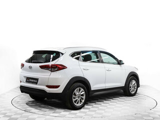 2017 Hyundai Tucson III, белый, 1735000 рублей, вид 5