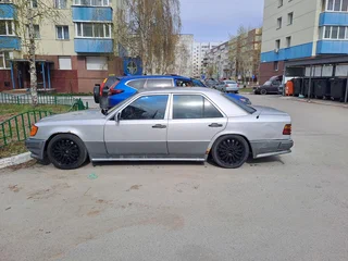 1992 Mercedes-Benz W124 200, серый, 425000 рублей, вид 4