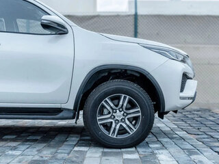 2026 Toyota Fortuner II Рестайлинг, белый, 7255550 рублей, вид 5