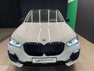 2019 BMW X5 30d IV (G05/G18), белый, 5900000 рублей, вид 2