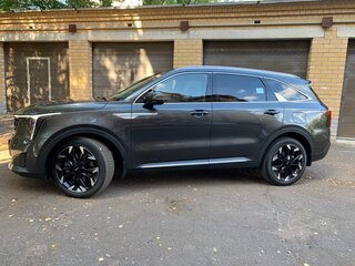 2025 Kia Sorento IV Рестайлинг, серый, 7350000 рублей, вид 4