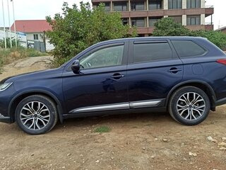 2016 Mitsubishi Outlander III Рестайлинг 2, синий, 1650000 рублей, вид 4