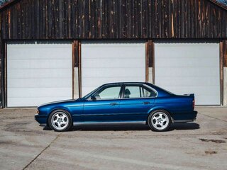 1992 BMW M5 II (E34), синий, 5650000 рублей, вид 2