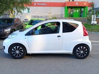2011 Peugeot 107 I Рестайлинг, белый, 325000 рублей, вид 4