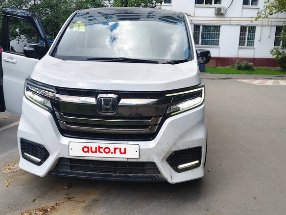 2019 Honda Stepwgn Spada V Рестайлинг, белый