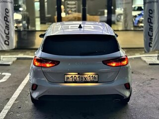 2022 Kia Ceed III Рестайлинг, серебристый, 2100000 рублей, вид 5