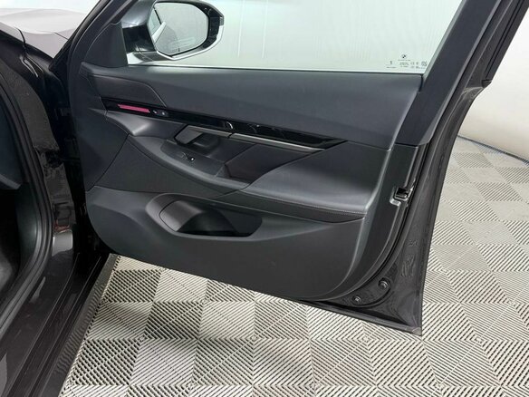 2023 BMW 5 серии 520i VIII (G60/G61/G68), серый, 5849000 рублей - вид 28