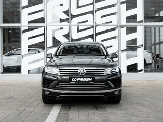2015 Volkswagen Touareg II Рестайлинг, коричневый, 3670000 рублей, вид 3