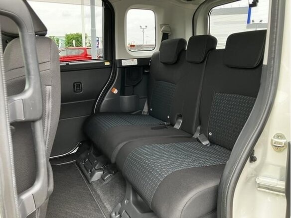 2023 Toyota Roomy I Рестайлинг, белый, 900000 рублей - вид 10