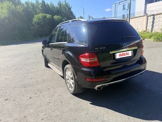 2010 Mercedes-Benz M-Класс 350 II (W164) Рестайлинг, чёрный, 1700000 рублей, вид 4