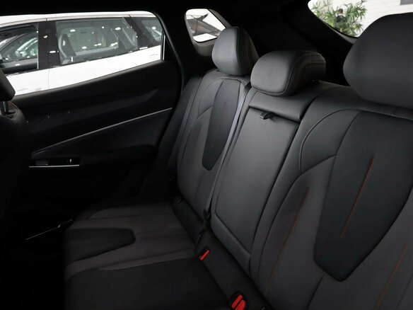 2026 Geely Cityray, серебристый, 3204990 рублей - вид 9