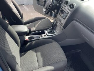 2010 Ford Focus II Рестайлинг, серый, 700000 рублей, вид 5